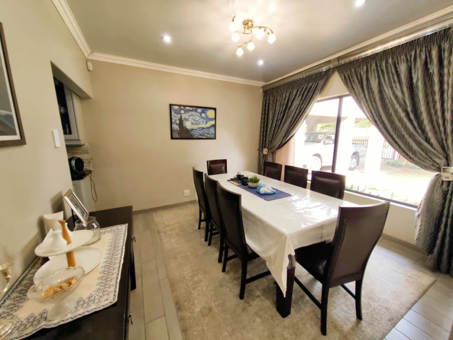 4 Bedroom Property for Sale in Grimbeeck Park North West